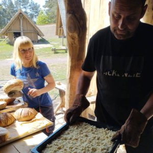 Hier kommt der Streuselkuchen aus dem Ofen.